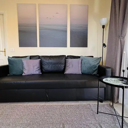 Cozy Beachfront Flat With Pool & Panoramic Sea View Terrace *