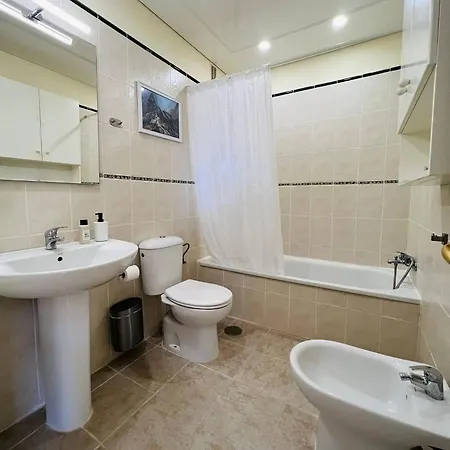 Cozy Beachfront Flat With Pool & Panoramic Sea View Terrace *